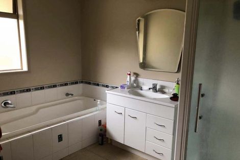 Photo of property in 31 Milbrook Place, Chartwell, Hamilton, 3210