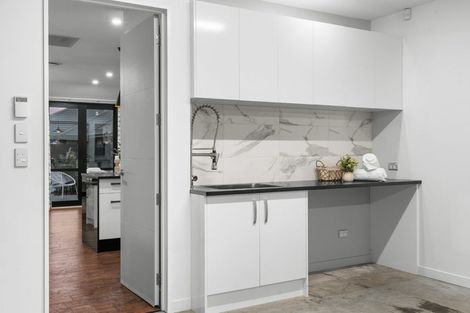 Photo of property in 5 Wilmers Road, Hornby, Christchurch, 8025