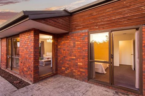 Photo of property in 18 Winters Road, Redwood, Christchurch, 8051