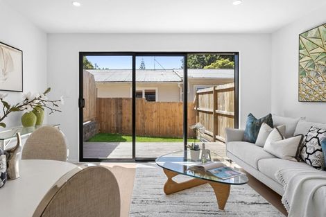 Photo of property in 6/11 Stottholm Road, Titirangi, Auckland, 0604