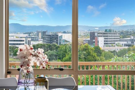 Photo of property in 35e Edmonton Road, Henderson, Auckland, 0612