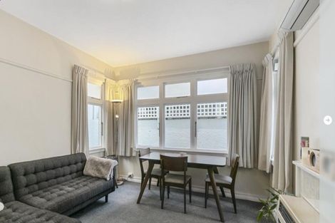 Photo of property in 1u5 Rixon Grove, Mount Victoria, Wellington, 6011