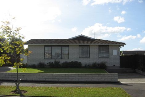 Photo of property in 1/10 Montclare Avenue, Ilam, Christchurch, 8041