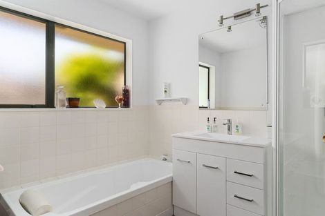 Photo of property in 54 Meadowstone Drive, Wanaka, 9305