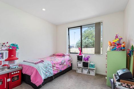 Photo of property in 10 Don Buck Road, Massey, Auckland, 0614