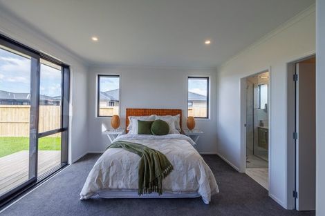 Photo of property in 3 Taurangawaka Road, One Tree Point, 0118