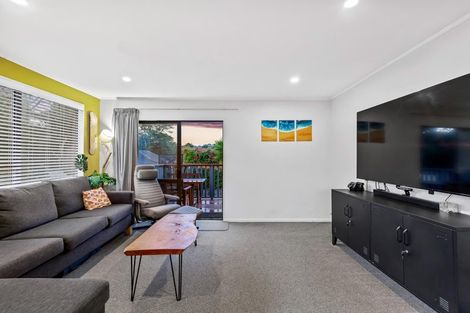 Photo of property in 239 Waitemata Drive, Ranui, Auckland, 0612