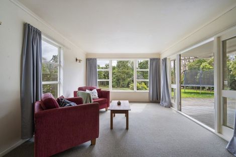 Photo of property in 393 Aokautere Drive, Aokautere, Palmerston North, 4471