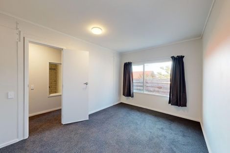 Photo of property in 21 Akaroa Drive, Maupuia, Wellington, 6022