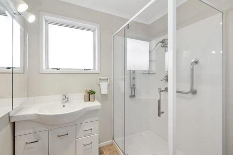 Photo of property in 1/17 Clemow Road, Fitzroy, New Plymouth, 4312