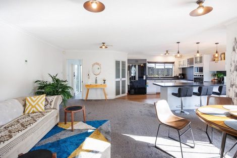 Photo of property in 82 James Line, Kelvin Grove, Palmerston North, 4414