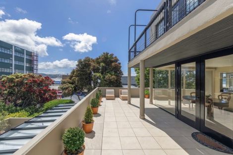 Photo of property in Highwic, 18/32u Hobson Street, Thorndon, Wellington, 6011
