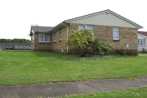 Photo of property in 16 Ilford Crescent, Mangere, Auckland, 2022