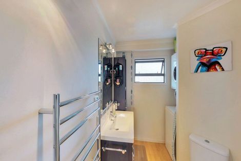 Photo of property in 40 Maunganui Road, Mount Maunganui, 3116