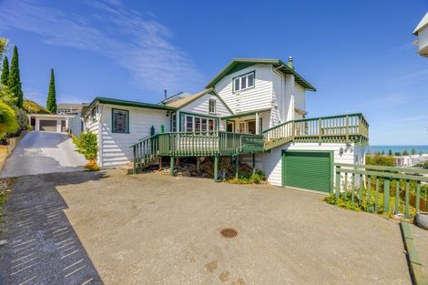 Photo of property in 42 Cameron Road, Bluff Hill, Napier, 4110