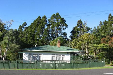 Photo of property in 100 Konini Road, Titirangi, Auckland, 0604