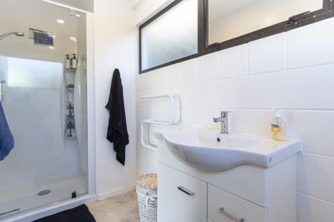 Photo of property in 70 James Cook Drive, Welcome Bay, Tauranga, 3112