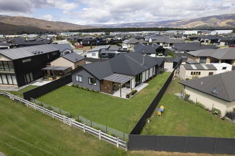 Photo of property in 15 Quigley Crescent, Cromwell, 9310