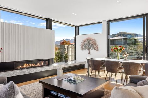 Photo of property in 34 Minaret Ridge, Wanaka, 9305