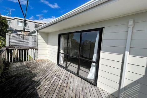 Photo of property in 2/107 Lake Road, Northcote, Auckland, 0627