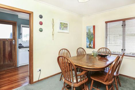 Photo of property in 74 Neil Avenue, Te Atatu Peninsula, Auckland, 0610