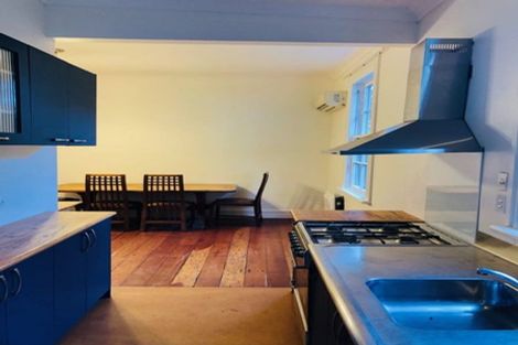 Photo of property in 55 Garden Road, Northland, Wellington, 6012