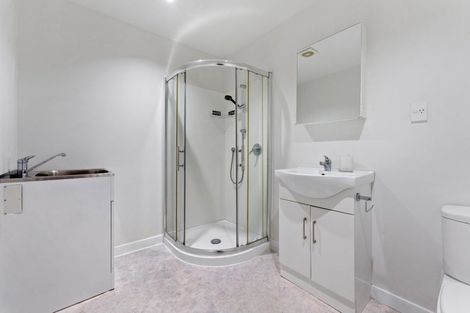 Photo of property in 69 Vandeleur Avenue, Birkdale, Auckland, 0626