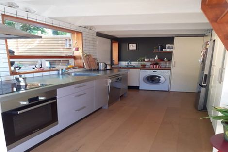 Photo of property in 8f4 Elphinstone Avenue, Strathmore Park, Wellington, 6022