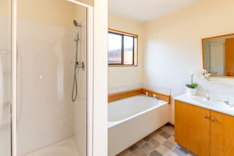 Photo of property in 9 Elsom Lane, Avonhead, Christchurch, 8042