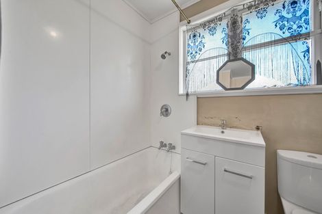 Photo of property in 28 Waihi Road, Hawera, 4610