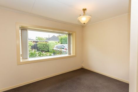 Photo of property in 208 Memorial Avenue, Burnside, Christchurch, 8053