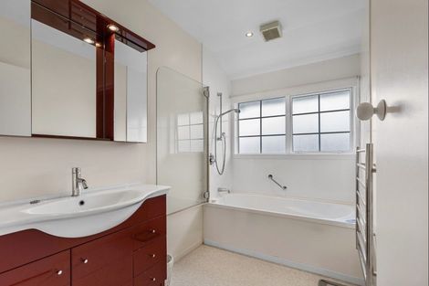 Photo of property in 1 Matua Road, Matua, Tauranga, 3110