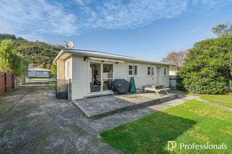 Photo of property in 66 Peel Place, Wainuiomata, Lower Hutt, 5014