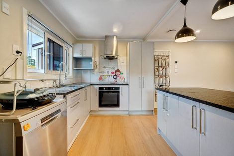 Photo of property in 5/17a Idesia Place, Totara Heights, Auckland, 2105