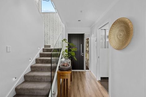 Photo of property in 52 Crofton Road, Harewood, Christchurch, 8051