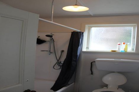 Photo of property in 5 Elm Row, Dunedin Central, Dunedin, 9016