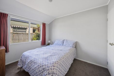 Photo of property in 17 Kingsgate Avenue, Havelock North, 4130