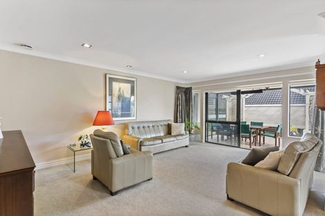 Photo of property in 25 Kilsyth Way, East Tamaki Heights, Auckland, 2016