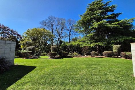 Photo of property in 15 Athol Terrace, Upper Riccarton, Christchurch, 8041