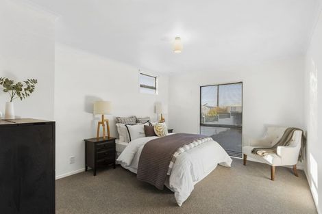 Photo of property in 2 Graham Avenue, Te Atatu Peninsula, Auckland, 0610