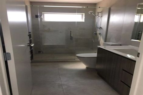 Photo of property in 2 Meritage Lane, Te Atatu South, Auckland, 0610