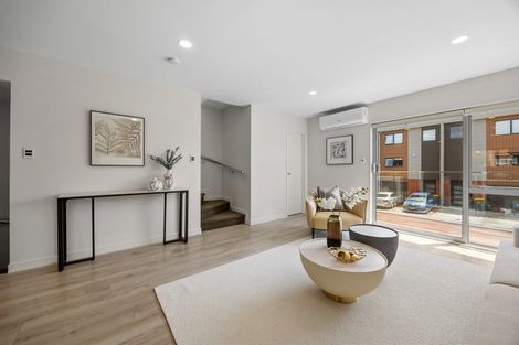 Photo of property in 4 Meritage Lane, Te Atatu South, Auckland, 0610