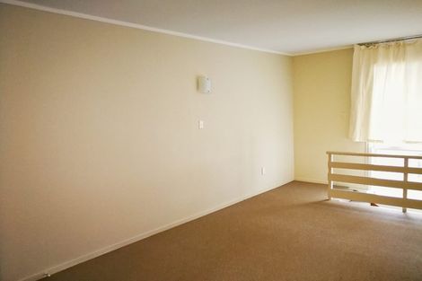 Photo of property in 1 Hinekohu Street, New Lynn, Auckland, 0600