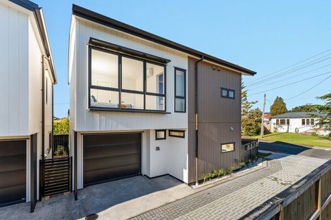 Photo of property in 8c Rowan Terrace, Te Atatu South, Auckland, 0610