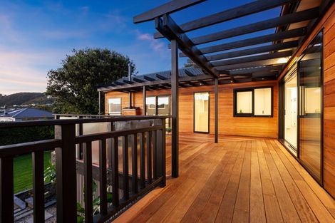 Photo of property in 77 Paremata Road, Paremata, Porirua, 5024