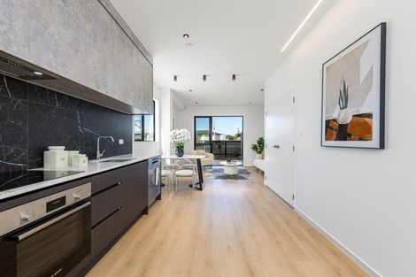 Photo of property in 13 Edgerton Road, Te Atatu Peninsula, Auckland, 0610