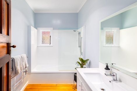 Photo of property in 136 North Avon Road, Richmond, Christchurch, 8013