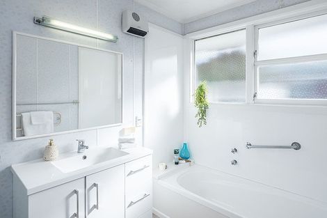 Photo of property in 2 Cranwell Street, Churton Park, Wellington, 6037