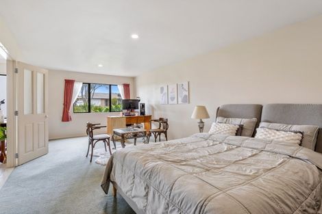 Photo of property in 17 Rosebay Rise, Henderson, Auckland, 0610