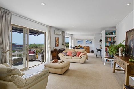 Photo of property in 12 Kahurangi Place, Snells Beach, 0920
